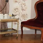 La Gautraie Konukevi Carret